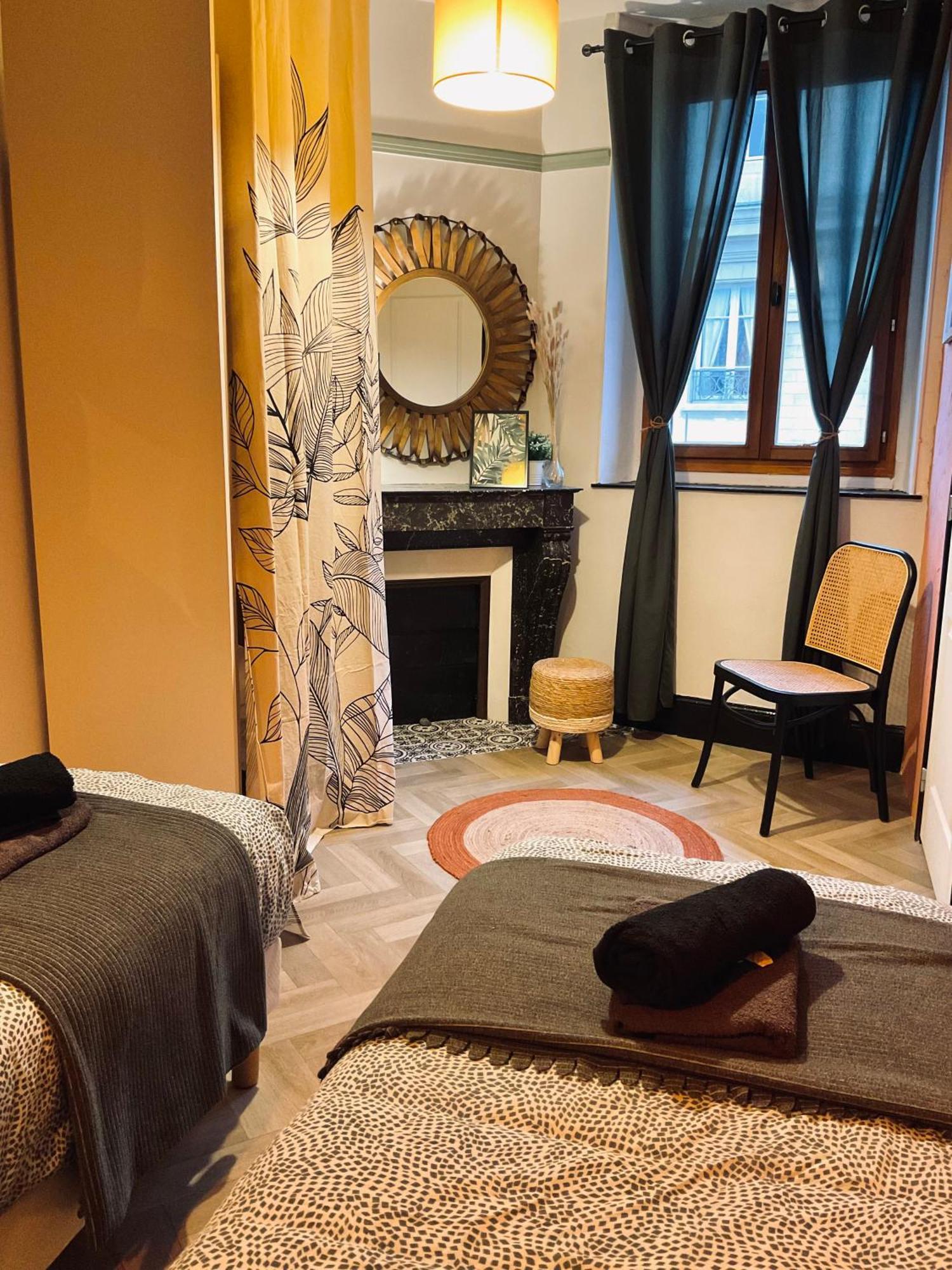 Les Loges Du Theatre Degustation Champagne Offerte Jacuzzi Sauna Jeux Velos Maison Prive 150M2 Historique 14Pers Max Emplacement Exceptionnel Et Chic, 200M De L'Avenue De Champagne, Gare, Musee, Jardins, Restaurations, Toutes Commodites Épernay Exteriör bild