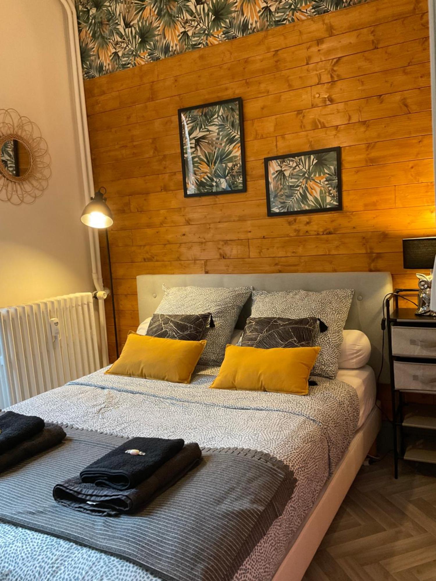 Les Loges Du Theatre Degustation Champagne Offerte Jacuzzi Sauna Jeux Velos Maison Prive 150M2 Historique 14Pers Max Emplacement Exceptionnel Et Chic, 200M De L'Avenue De Champagne, Gare, Musee, Jardins, Restaurations, Toutes Commodites Épernay Exteriör bild